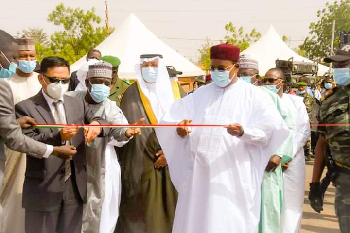 Niger : le président Issoufou inaugure le 3e pont dénommé Général Seyni Kountché