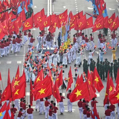 Vietnam : le pays célèbre les 50 ans de la chute de Saïgon