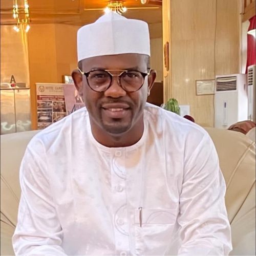 Le Dg de la Sonacim Alhadj Bineye arrêté à l’aéroport avec 700 mille Euros