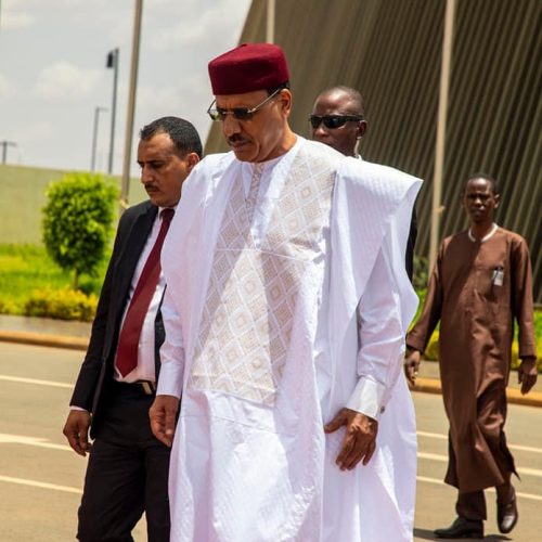 Le président nigérien Mohamed Bazoum est arrivé
