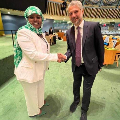 Fierté nationale: Fatouma Baradine Hachim Bokhit honore le tricolore tchadien