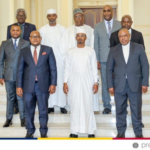 Politique/ Le Président de Transition, Gal Mahamat Idriss Deby Itno a reçu en audience, le Ministre congolais du Tourisme Didier Mazenga Mukanzu