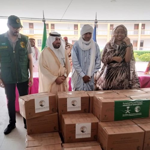 L’ambassade d’Arabie saoudite offre trois conteneurs de dattes aux couches vulnérables  