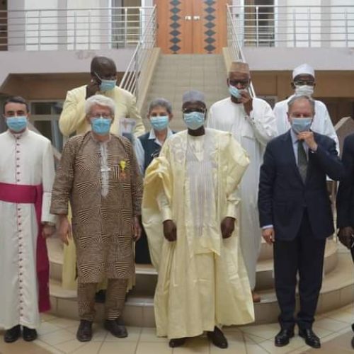 Tchad/religion : Monseigneur Henry Coudray élevé au grade de Chevalier de l’Ordre national