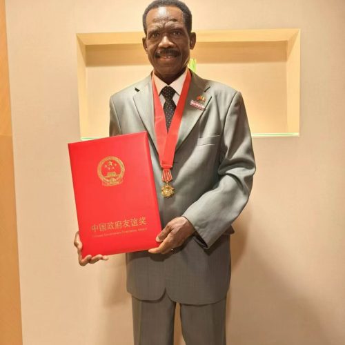 LE MALIEN YORO DIALLO PARMI LES 100 LAUREATS DU PRIX DE L’AMITIE 2024 DU GOUVERNEMENT CHINOIS