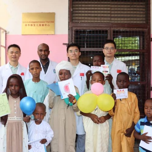 Journée mondiale des enfants : Hôpital de l’Amitié Tchad-Chine offre des cadeaux