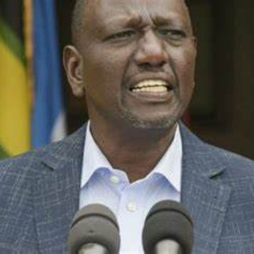 Kenya: La Cour suprême confirme ce lundi l’élection de l’ancien vice-président William Ruto à la tête du pays. Il était face à Raila Odinga, figure historique de la politique kényane.