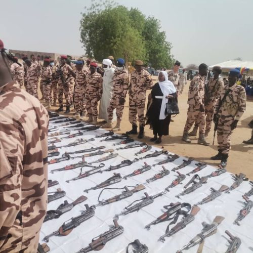 Tchad: Présentation des armes saisies