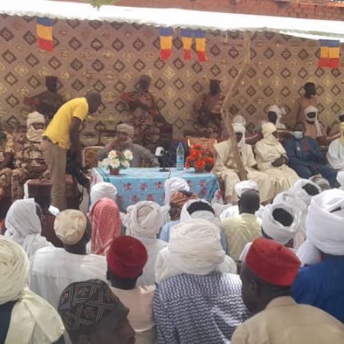 Au Guéra, le Gouverneur de la province Mahamat Tougou Tchohim en campagne de sensibilisation sur la cohabitation pacifique et le vivre ensemble à Mangalmé.