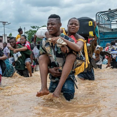 Pluies Diluviennes à Kinshasa : Une Trentaine de Morts et une Capitale Paralysée