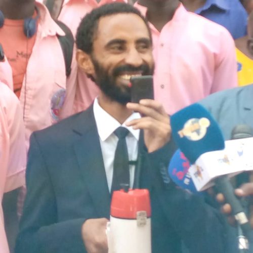 Education: Le ministre de la jeunesse sensibilise les élèves du Lycée de Walia contre les manipulations