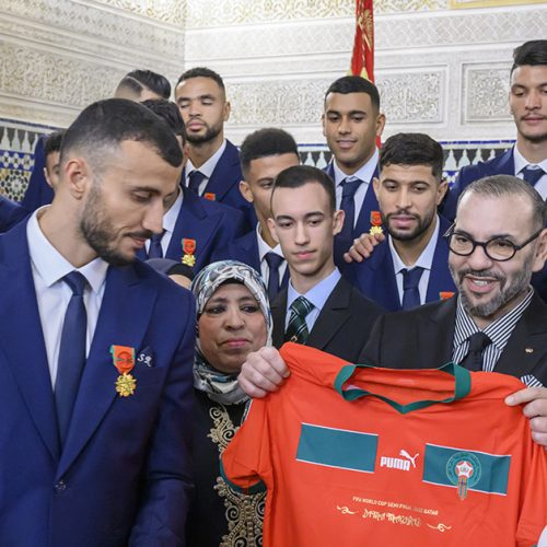 Double victoire pour le Maroc qui, en plus d’abriter la CAN25, est avec les autres pays de sa candidature, seul candidat pour la Coupe du monde