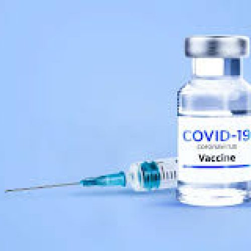 Covid-19 : Vacciner tous les soignants d’Afrique : la LDNA dit non à Emmanuel Macron…